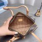 Folding gift box with airplane accessoriesLV's popular postman bag, the same style as th