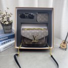 Great value box set  L ü postman bag Card bag sunglassesSize 22  16cm p150