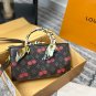 Horizontal P150 Folding BoxLV Louis Vuitton Cherry Blossom Tote BagThe upper body real