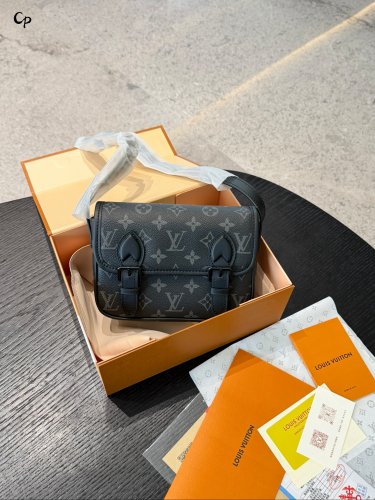 Laohua P150 embossed cowhide P180LV Montsouris Black Warrior Postman BagLV Montsouris