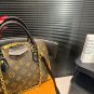 Large P190 Small P180 Comes with BoxThe retro feel of LV's new Alma trunk is really full