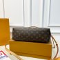 Large size 170, medium size 160, small size 130 with folding gift box LV Carryall armpit b