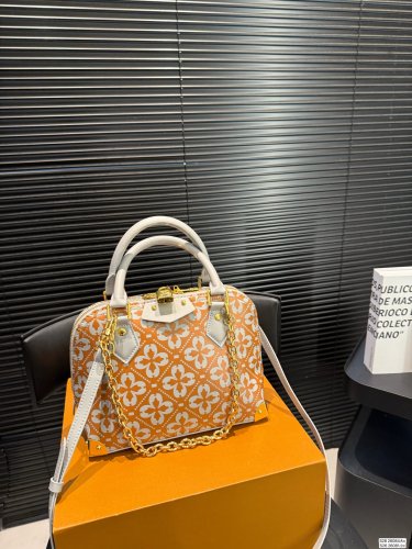 Large size P190, small size P180 with folding box LV gold and white flower shell handbag