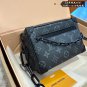 Leather P190 Folding Gift Box PackagingThe LV limited edition square box bag is the best