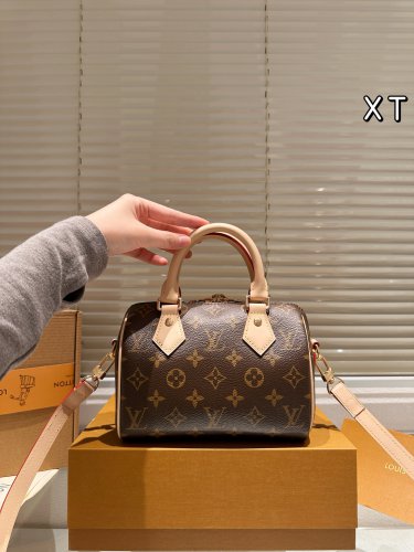 Leather version P160LV Speedy 20 Pillow BagLV's new series of city keeping handbags, t
