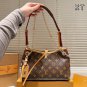 Leather version P170LV Carryall BB handbagThe LV Carryall BB handbag is made of classi