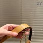 Leather version P170LV Carryall BB handbagThe LV Carryall BB handbag is made of classi