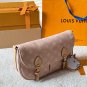 Leather version p195LV x Grace Coddington collaboration cat ESCAPEMeowgram crossbody bag_1898