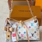 Leather version P200LV Carryall BB handbagThe LV Carryall BB handbag is made of classi