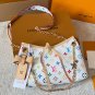 Leather version P200LV Carryall BB handbagThe LV Carryall BB handbag is made of classi