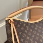 Leather version p210 gift box packagingLv Louis Vuitton  AgainExpress Commuter Underar