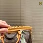 Leather version P210The Lv Speedy 30cm pillow bag has no difference in style, interior,