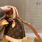 Leather version P215LV Alma BB Old Flower Shell BagLV Alma BB vintage shell bag, class