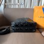 Leather version P260LV Neoonoe Bucket BagLV Neoonoe bucket bag, black Monogram embosse