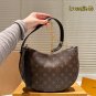 LV cookie BB handbag P185help! I was really impressed by LV's new bag!!Classic presbyo