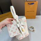LV Louis Vuitton Bucket P135_837