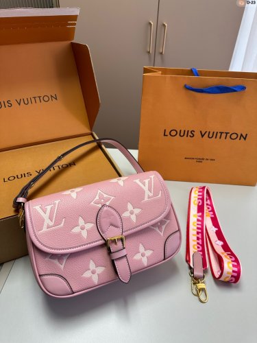 LV Louis Vuitton Diane baguette p135
