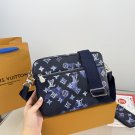 Lv men's three in one color chart p135