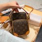LV phone bag camera bag p200M14014 Oldflower, this stylish Amazone slanted backpack is m