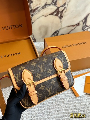 LV Satchel Mini Postman Bag P200LV Satchel mini mailman bag, classic Monogram distressed_1494