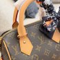 LV Speedy 20 Pillow Pack p195LV Speedy 20 Pillow Bag, Classic Monogram Old Flower Canvas_2075