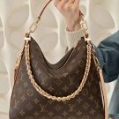 LV Zhong Chuxi's Multipass with the same design has been photographed in action