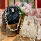 LV25fw new bucket bag looks good and easy to carry