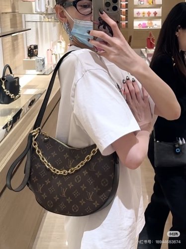 Lv's beautiful bag