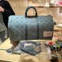 LV's new Keepall 50 this quarter is so beautiful!Full denim makes people feel very young_846