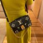 Lv's new mailman bag continues to gain popularity