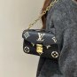 Lv's new mailman bag continues to gain popularity