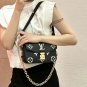 Lv's new mailman bag continues to gain popularity