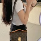 Lv's new postman is really good-lookingCharge for a new model~