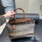 one hundred and fortySize 33.26cmThe LV classic vintage tote bag, especially the white
