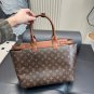 one hundred and fortySize 33.26cmThe LV classic vintage tote bag, especially the white_1595