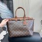 one hundred and fortySize 33.26cmThe LV classic vintage tote bag, especially the white_1595