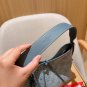 one hundred and ninetyChip versionLv Louis VuittonNew denim embossed denim carryall