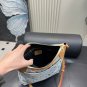 one hundred and seventy-fiveSize 28.32cmLV Murakami Takashi series crossbody bag, high