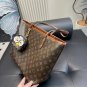 one hundred and thirty-fiveSize 33.27cmLv's new vintage tote bag shopping bag Old flo