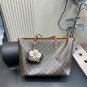 one hundred and thirty-fiveSize 33.27cmLv's new vintage tote bag shopping bag Old flo