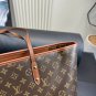 one hundred and thirty-fiveSize 33.27cmLv's new vintage tote bag shopping bag Old flo
