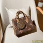 one hundred and thirtyLV onthego Louis Vuitton Jungle BagSize 25cmgift box packag