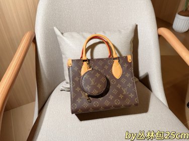 one hundred and thirtyLV onthego Louis Vuitton Jungle BagSize 25cmgift box packag_729