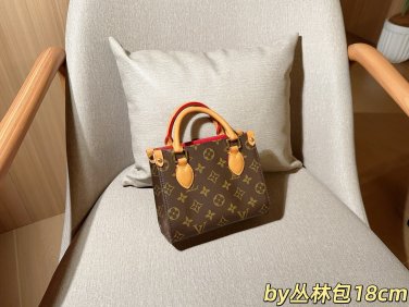 one hundred and twentyLVLouis VuittonOld Flower Mini Jungle BagSize 18cmgift box_731