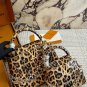 Original cowhide p310, p290 folding boxLVCapucines noblewoman bag gold buckle hardware,