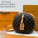 Original order ￥ 200 airplane boxHeavy metal steel hardware LV round cake bagCounter