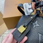 Original Reproduction &iuml;&iquest;&yen; 195 Airplane BoxLv Montaigne bag is an entry-level style! An ab