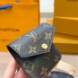 Original reproduction ï¿¥ 200 airplane box color changing leatherThe LV explosive camera