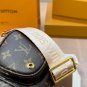 Original reproduction ï¿¥ 200 airplane box color changing leatherThe LV explosive camera
