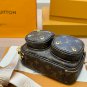 Original reproduction ï¿¥ 200 airplane box color changing leatherThe LV explosive camera